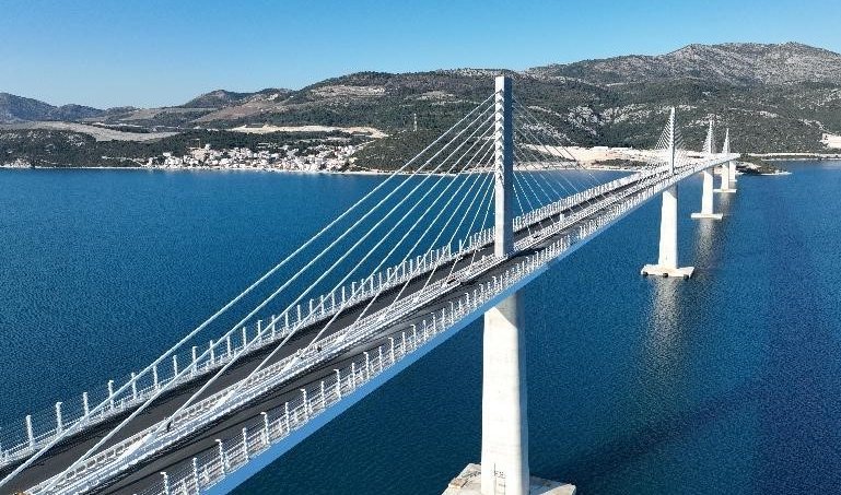 Major-country diplomacy with Chinese characteristics benefits whole world