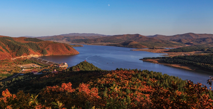 Splendid autumn scenery in Jixi, NE China's Heilongjiang