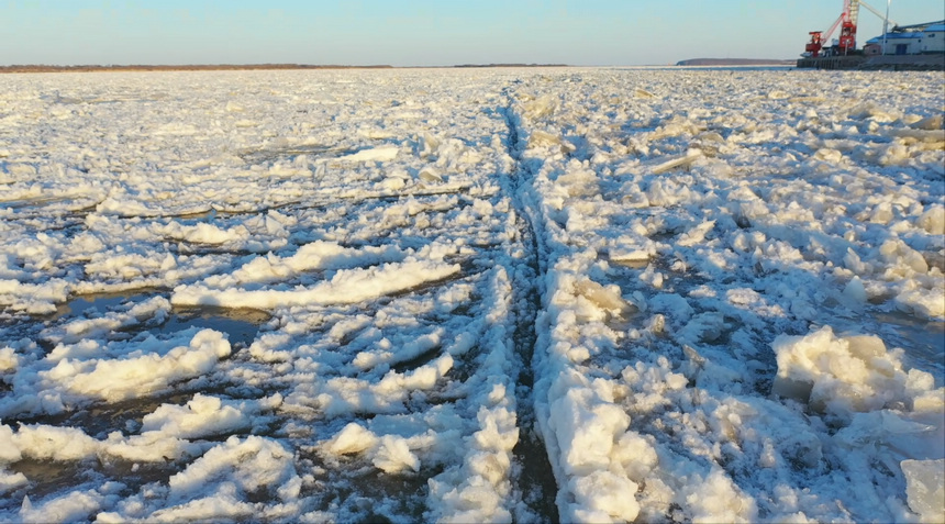 In pics: floating ice appears in Fuyuan, NE China's Heilongjiang