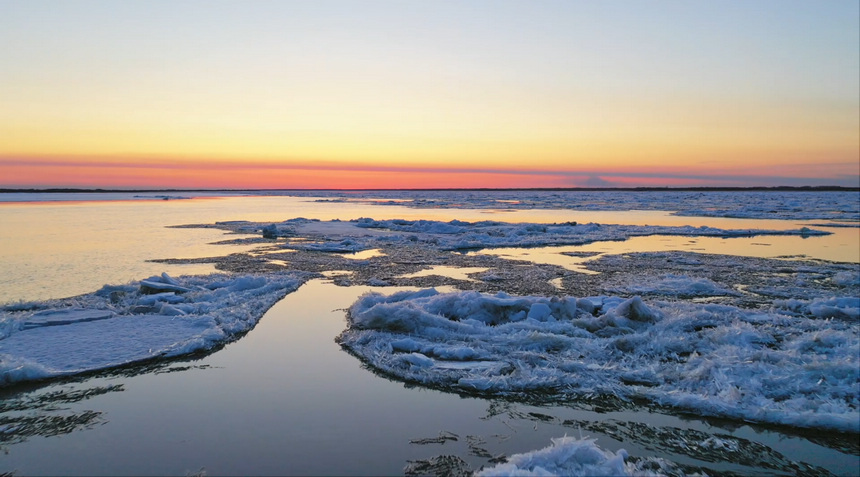 In pics: floating ice appears in Fuyuan, NE China's Heilongjiang