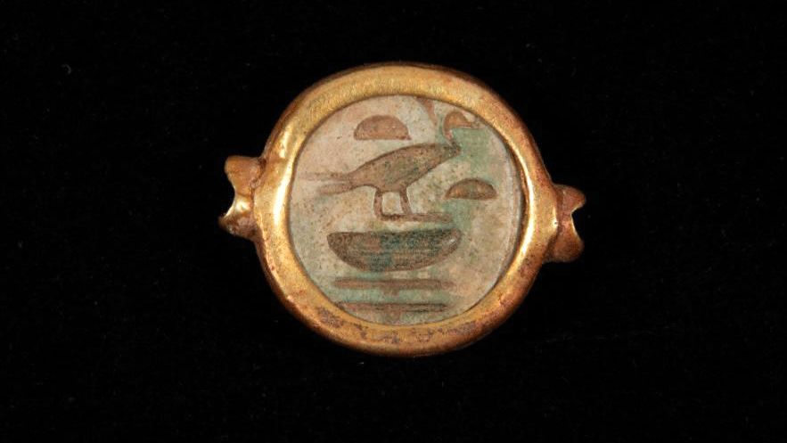 Ancient gold jewelry unveiled in southern Egypt