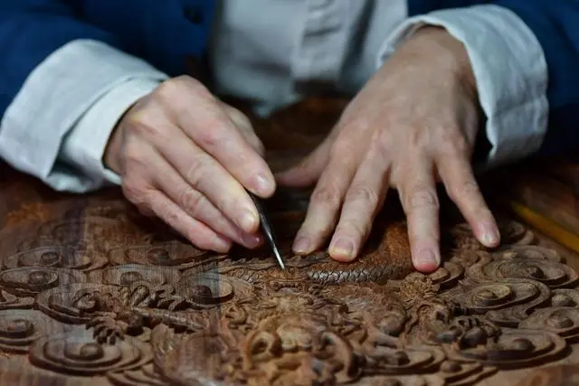 In pics: Wood carving works from China’s Fujian tell China stories to world