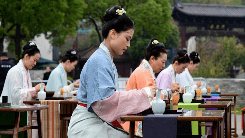 Chinese intangible cultural heritages shine brightly as protection and inheritance strengthened