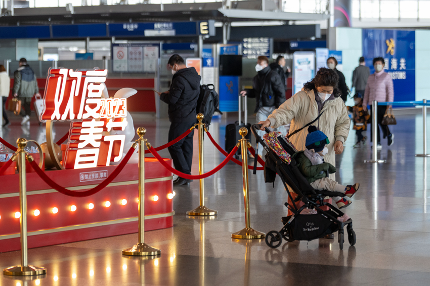 In pics: Beijing gradually returns to usual vibrancy