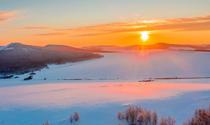 Snow turns Greater Hinggan Mountains in Inner Mongolia into landscape painting