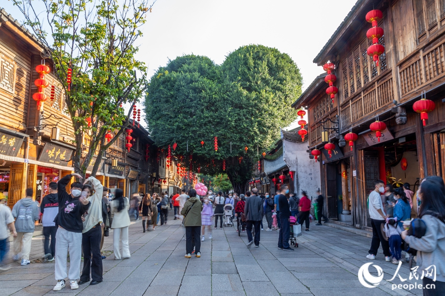 Spring Festival vibes fill China’s Fuzhou city