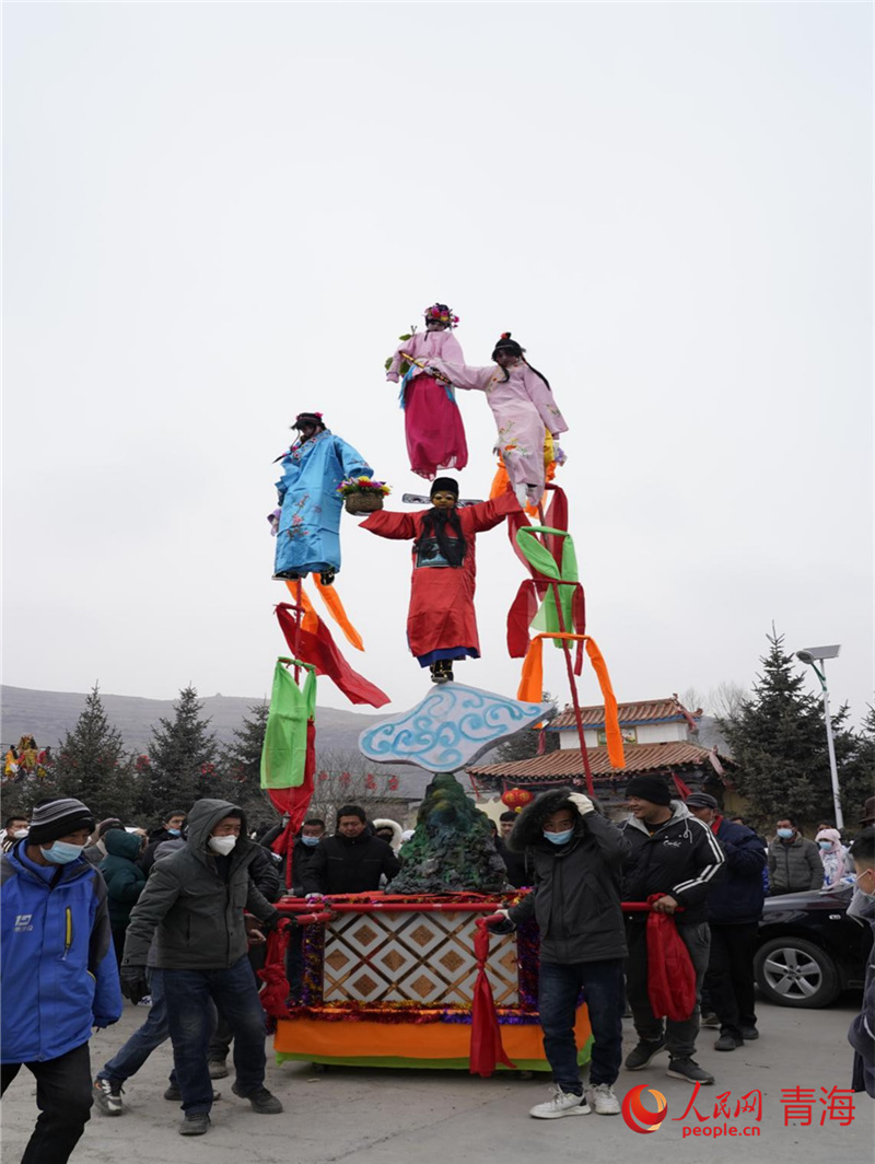 Traditional Taige parade for upcoming Spring Festival held in NW China’s Qinghai