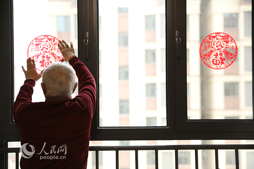 Chinese cities immersed in festival atmosphere as Lunar New Year nears