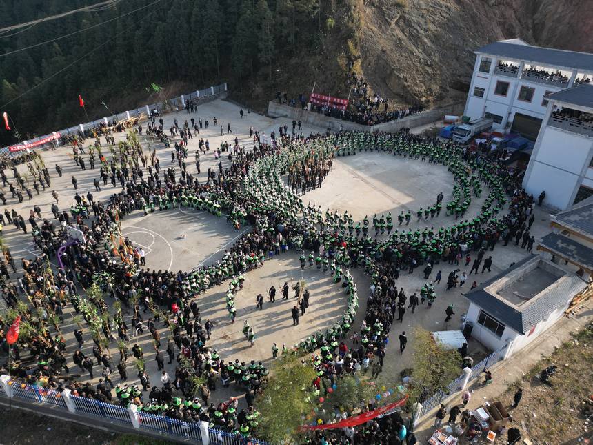 Colorful folklore performances draw tourists to Congjiang county of SW China's Guizhou