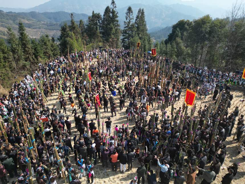 Colorful folklore performances draw tourists to Congjiang county of SW China's Guizhou