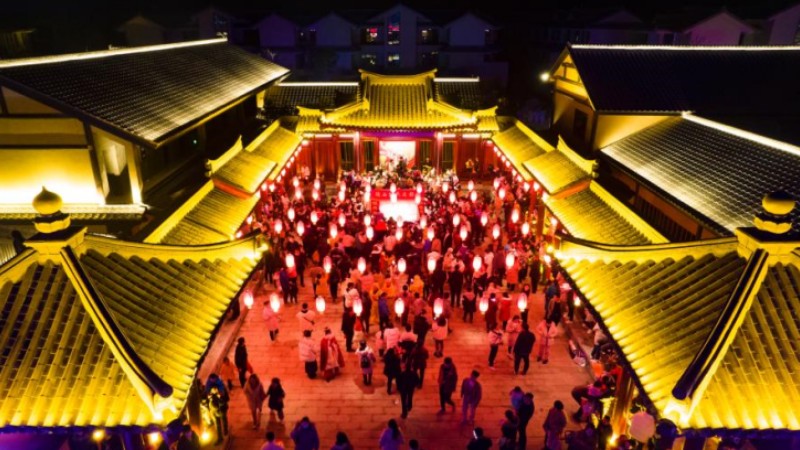 Folk lantern fair held in Jiangxi