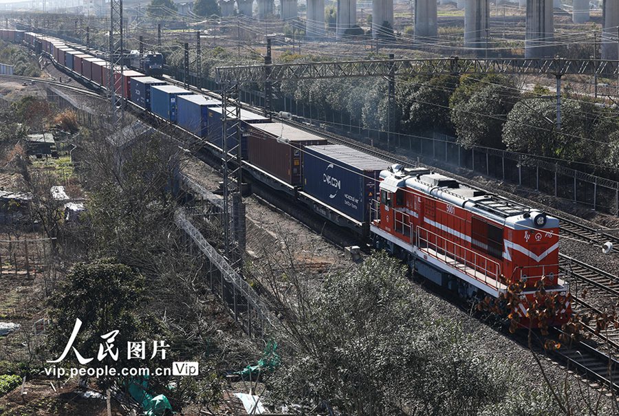 Europe-bound freight trains from E China's Yiwu surge 172.1 pct year on year in January 2023