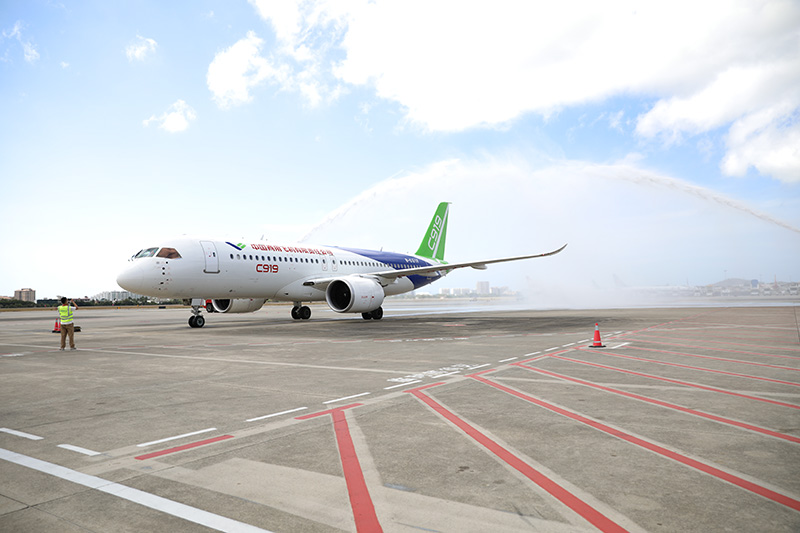 China's homegrown jetliner C919 arrives in S China's Sanya for first time during long-distance test flight