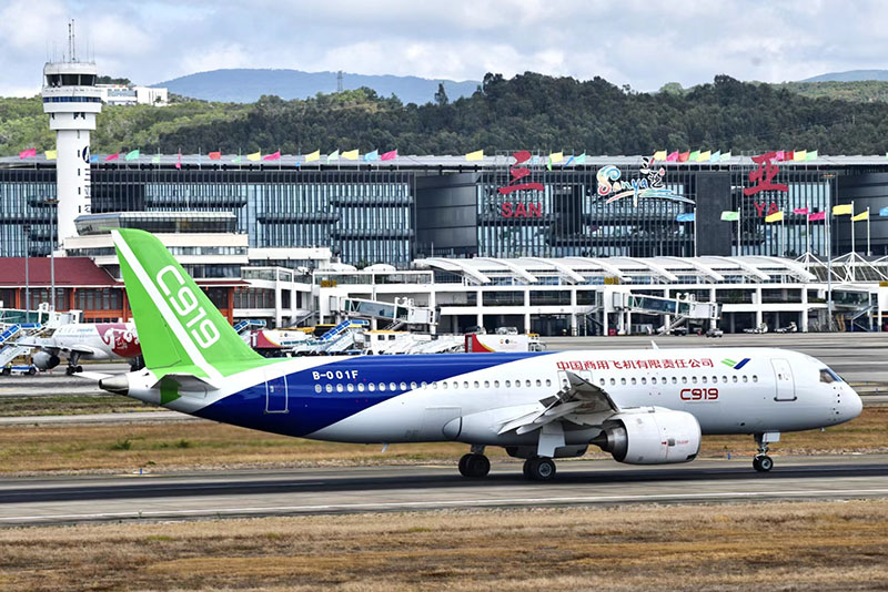China's homegrown jetliner C919 arrives in S China's Sanya for first time during long-distance test flight