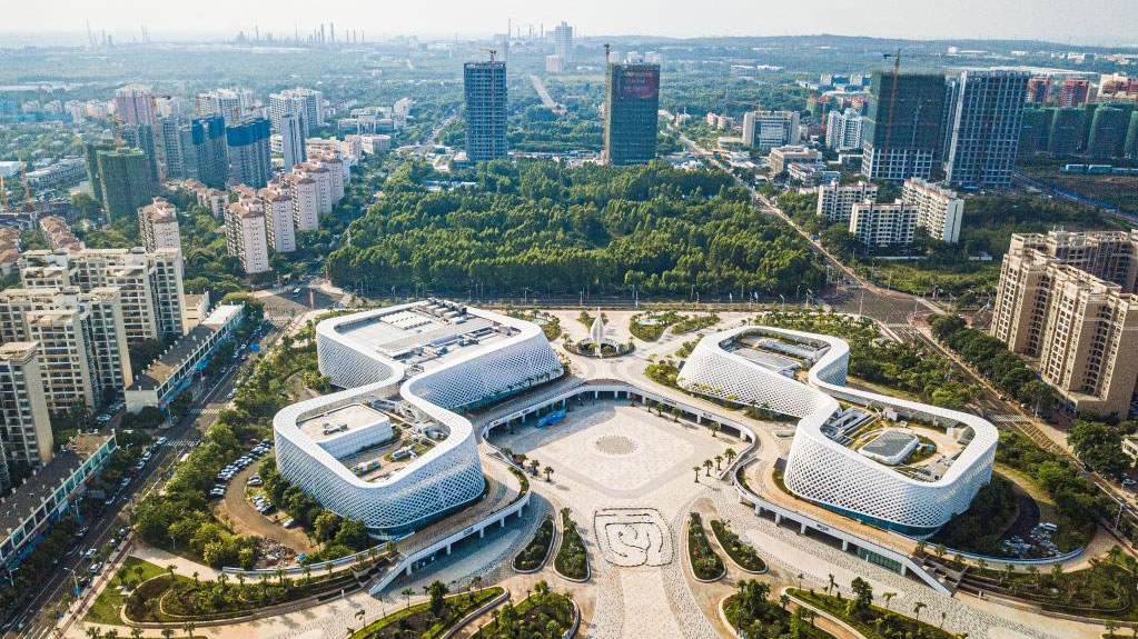 Accumulated operating income of key parks of Hainan Free Trade Port increases 31.6 pct yoy