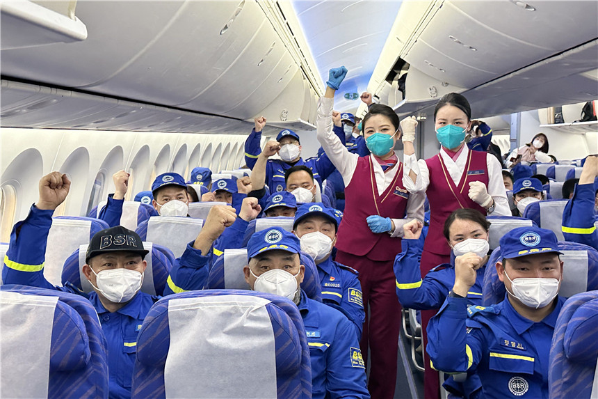 127 members of Blue Sky Rescue depart from Wuhan for Türkiye