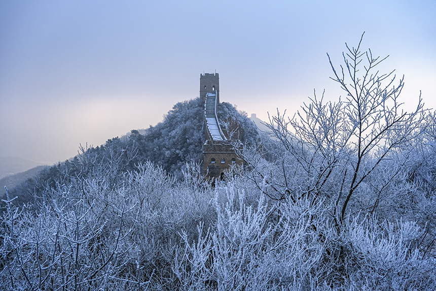 In pics: snow turns Jinshanling Great Wall into wonderland