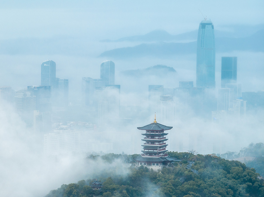 Picturesque scene of fog and cloud in East China’s Zhejiang