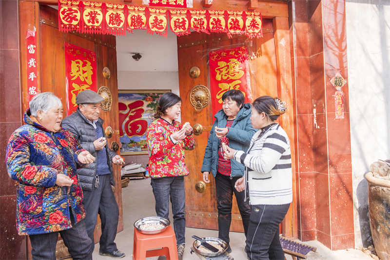 A sweet way for villagers in E. China's Rizhao to wish for happiness in the new year