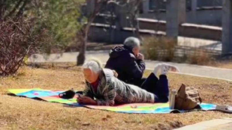 How the elderly spend time after retirement