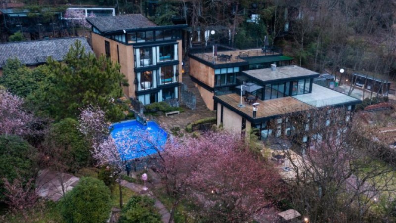 Local residents increase incomes with seasonal sight-seeing routes in Sandu Township, E China