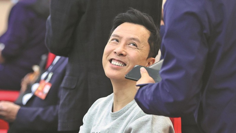 Chinese movie star Yen expresses his pride over nation's amazing progress