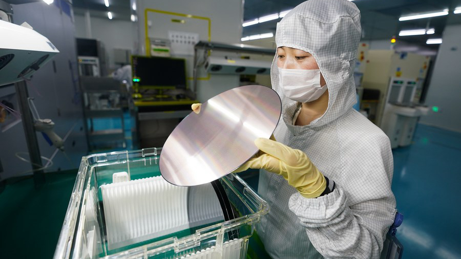 Integrated circuit industry sees rapid growth in east China's Nanjing