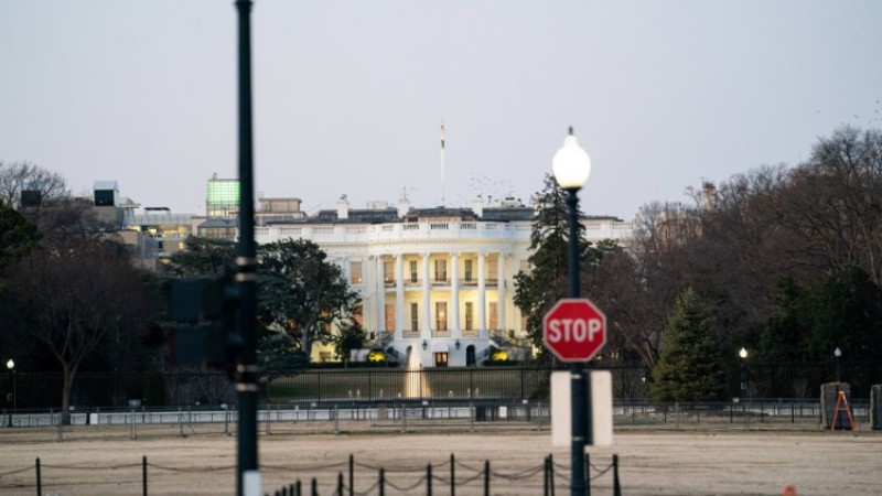 U.S. politicians ratchet up blame game after meltdown of Silicon Valley Bank