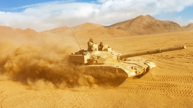 MBTs rumble in Gobi desert