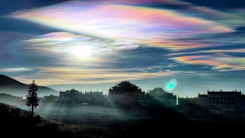 Feast your eyes on clouds in Sichuan