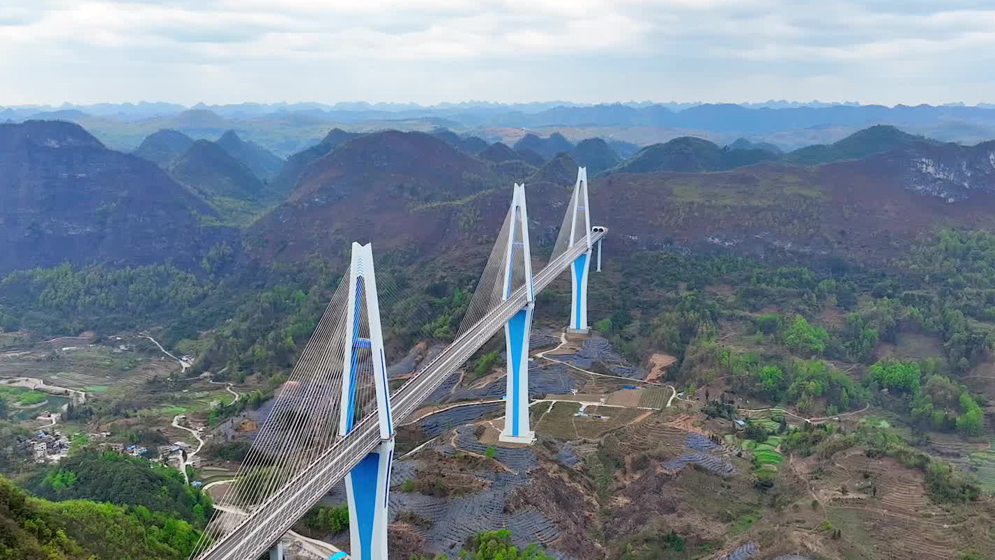 SW China's Guizhou dubbed as 'bridge museum'