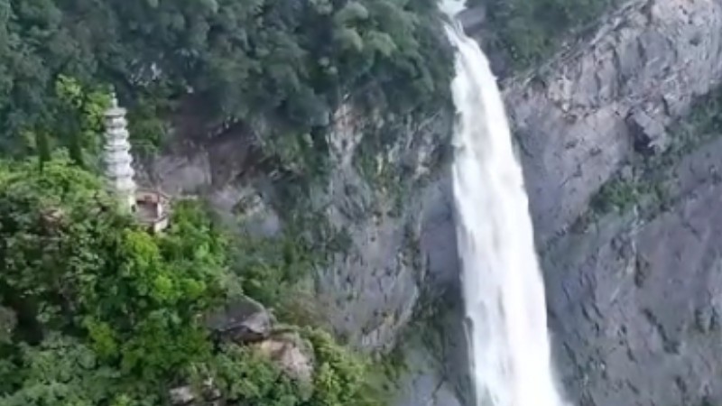 Enchanting Lushan Waterfalls