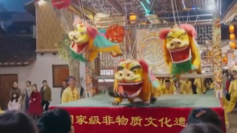Traditional string lion dance wow audience