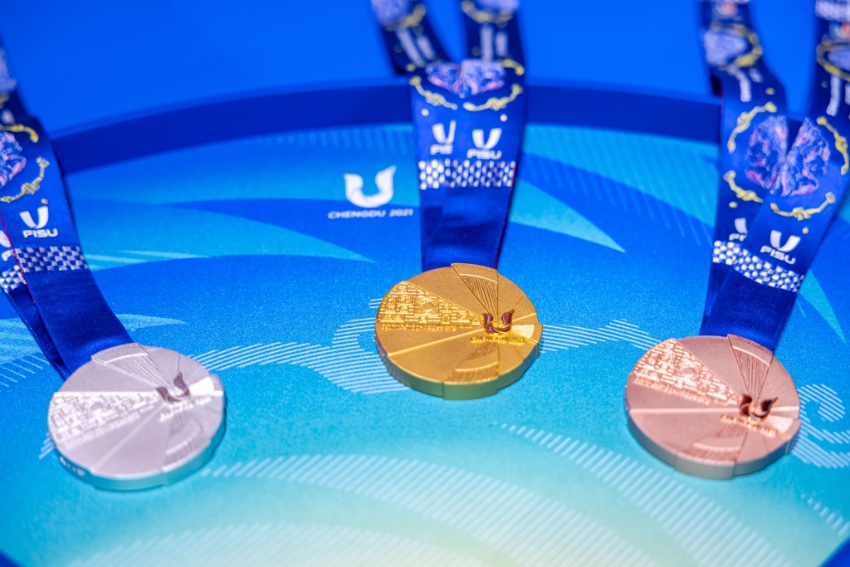 Chengdu Universiade's medal ribbons applying craftsmanship of Shu brocade showcase Chinese aesthetics