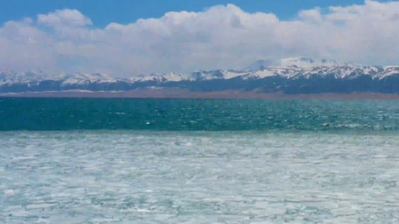 Ice waves on Sailimu Lake