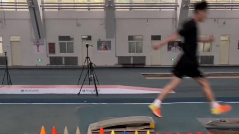 Student's spectacular jumps defy gravity