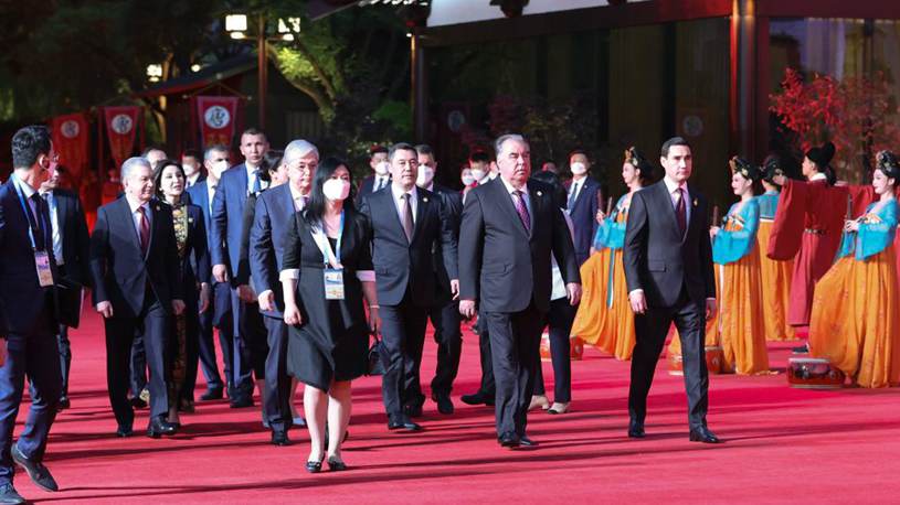 Central Asian leaders attend welcome ceremony