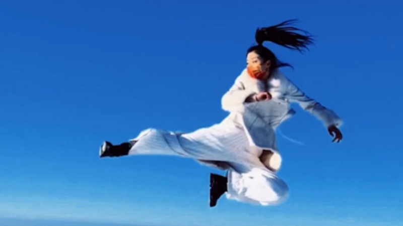 Woman's amazing martial arts videos draw tourists to Northwest China's Xinjiang