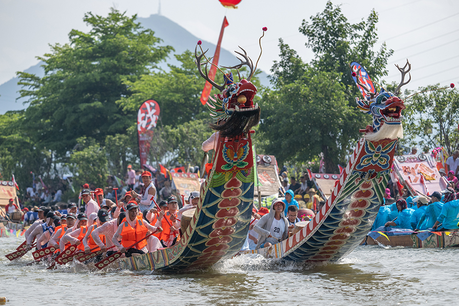 Millennium-old dragon boat racing tradition celebrated in SE China's Fujian