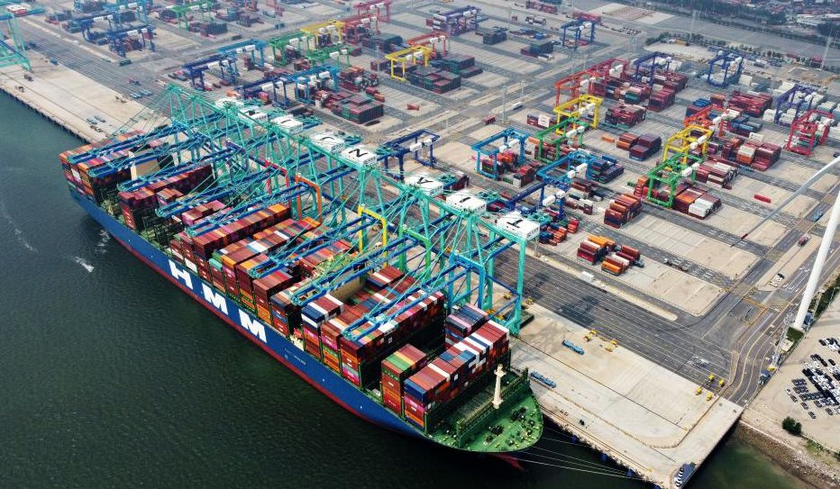 China's Tianjin Port posts record container throughput in H1