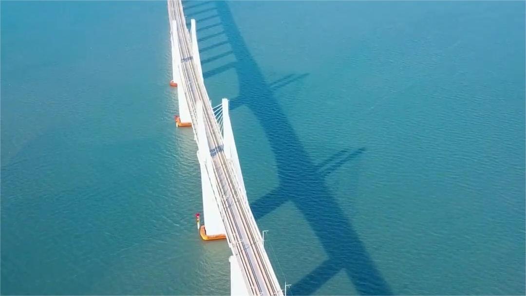 A glimpse at the grand Meizhou Bay cross-sea bridge