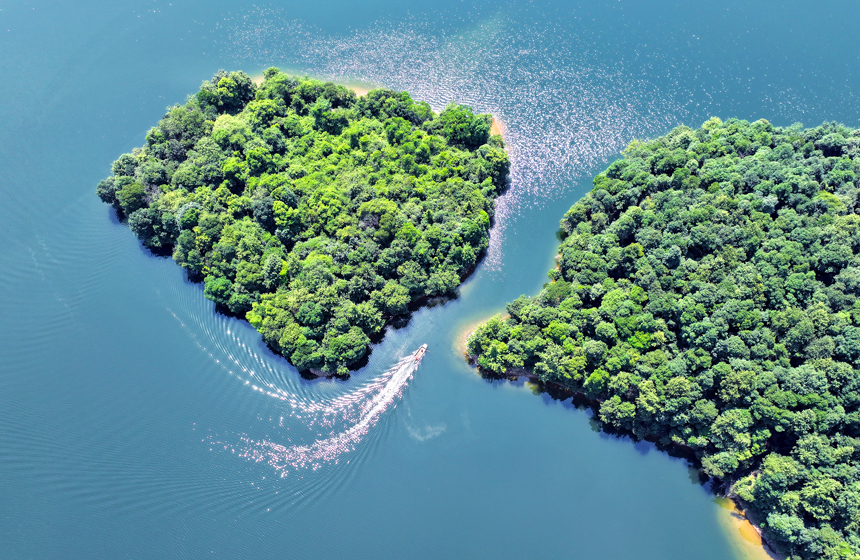 Picturesque scenery of national water conservancy scenic area in Yifeng, E China's Jiangxi