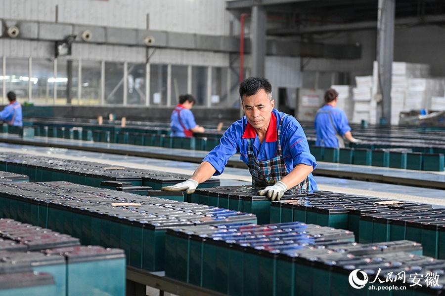 Recycling gives batteries a second charge in E China's Jieshou