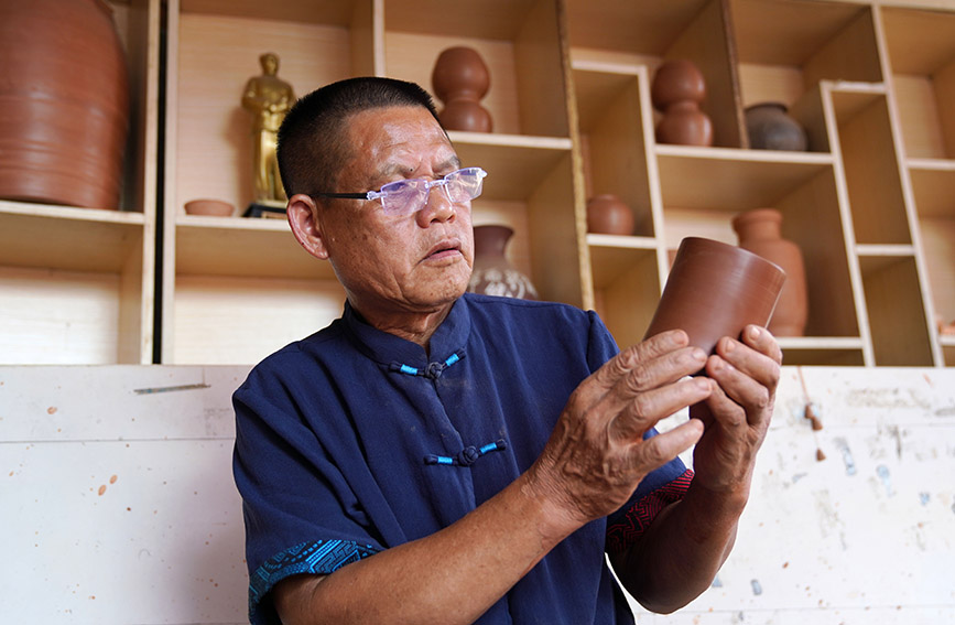 Red clay pottery industry boosts rural revitalization in S China's Guangxi