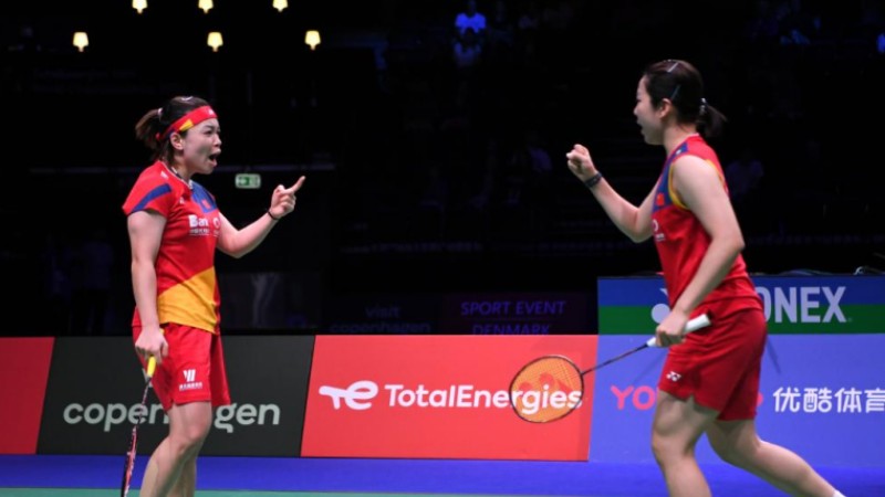 China's Chen/Jia into 4th women's doubles final at badminton worlds