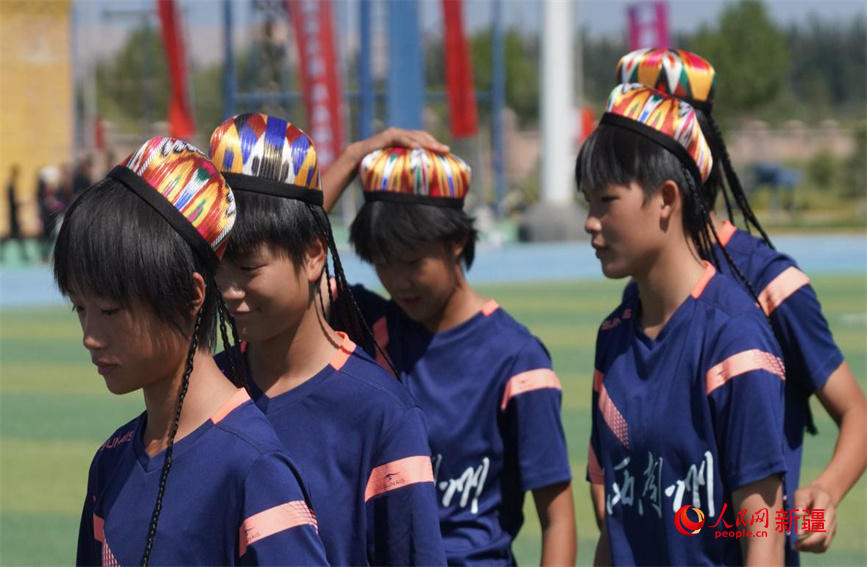Friendly youth football tournament held in Kashgar, NW China's Xinjiang