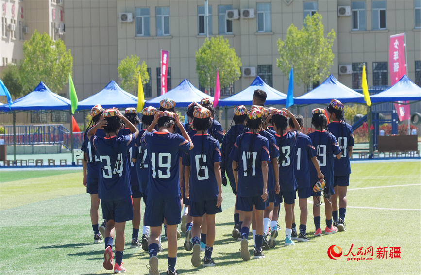 Friendly youth football tournament held in Kashgar, NW China's Xinjiang