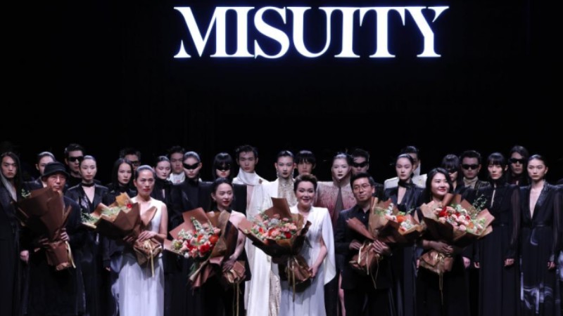 China Fashion Week S/S 2024 kicks off in Beijing