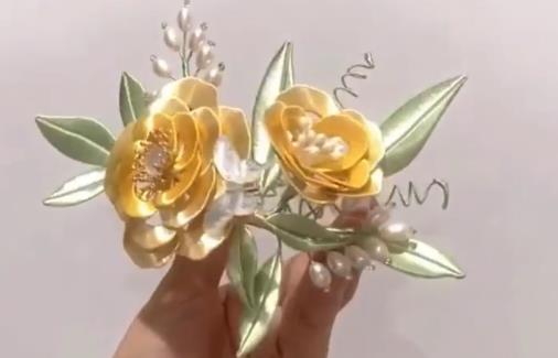 Trending in China | The crystallization of traditional handcrafted art: Flower-wrapping