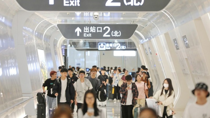 Passenger trips surge during China's "golden week" holiday period